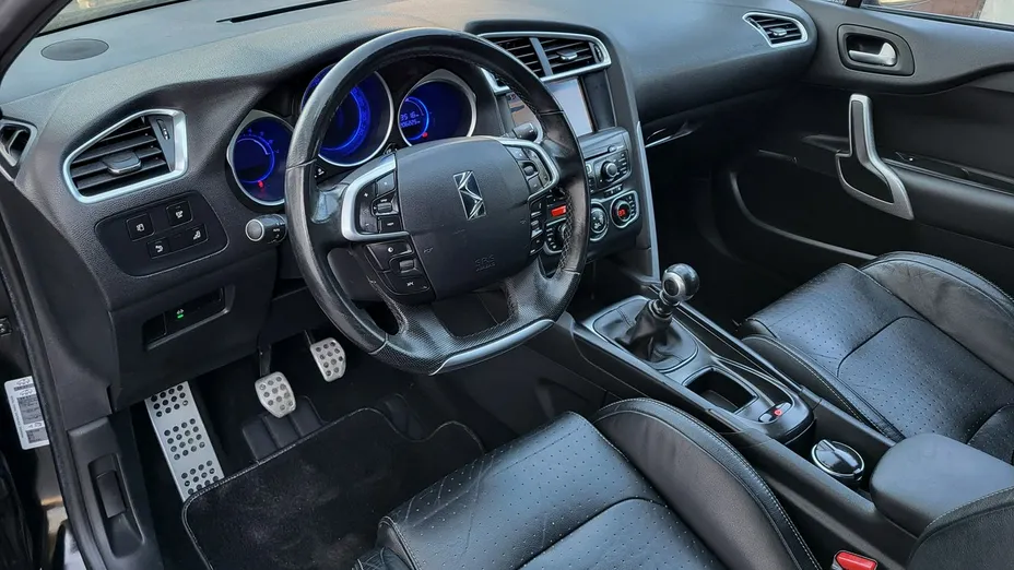CITROEN DS4 -