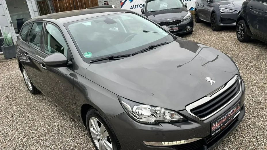 PEUGEOT 308 -