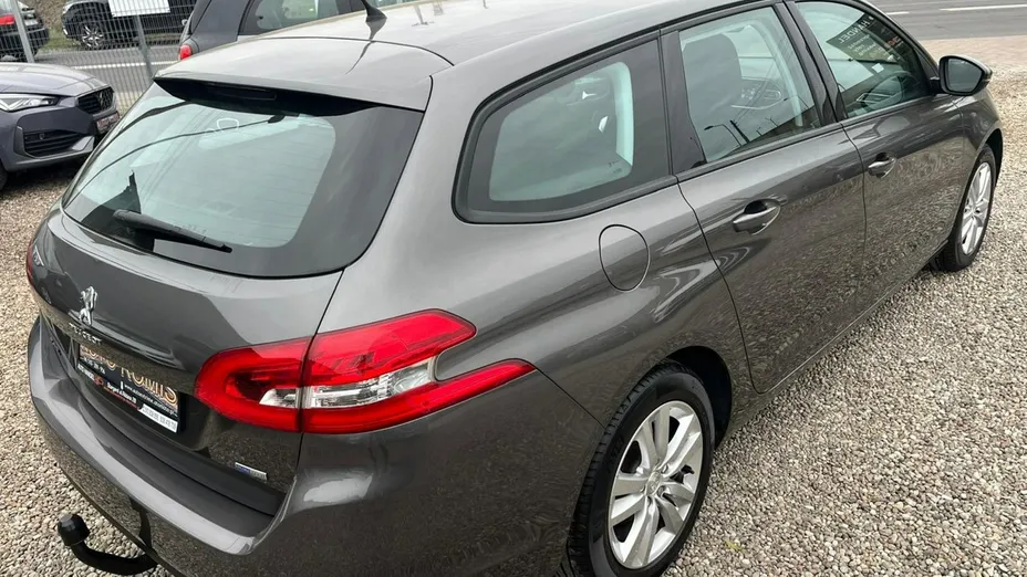 PEUGEOT 308 -