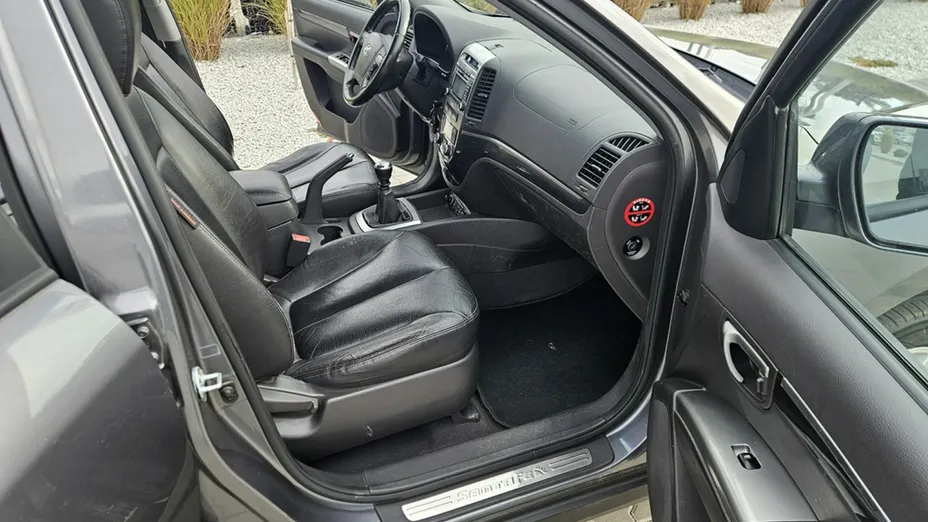 HYUNDAI Santa Fe -