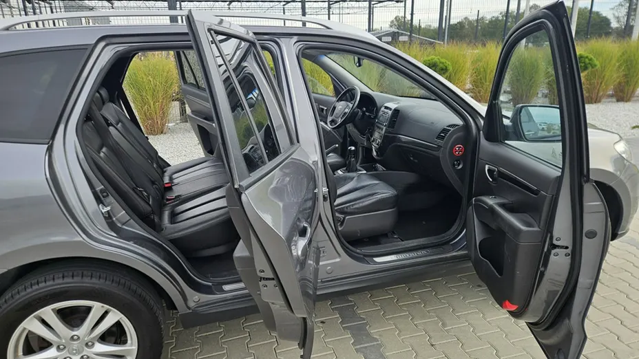 HYUNDAI Santa Fe -