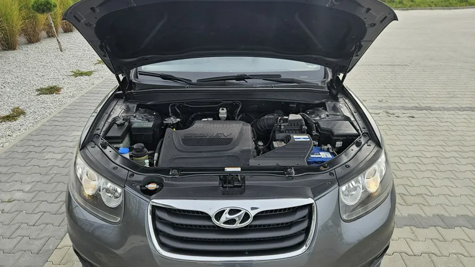 HYUNDAI Santa Fe -