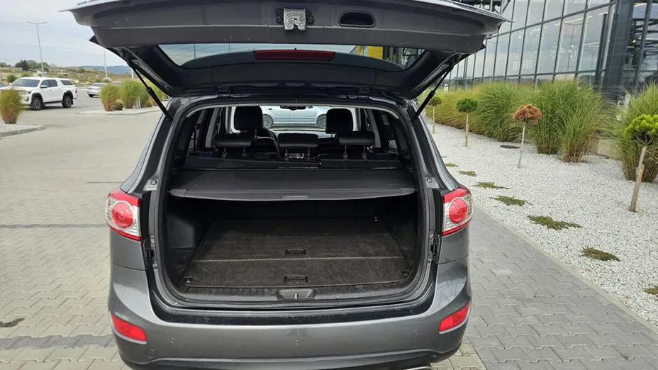 HYUNDAI Santa Fe -
