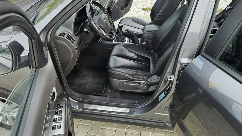 HYUNDAI Santa Fe -