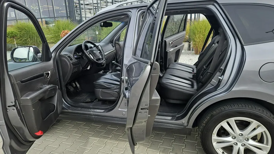 HYUNDAI Santa Fe -