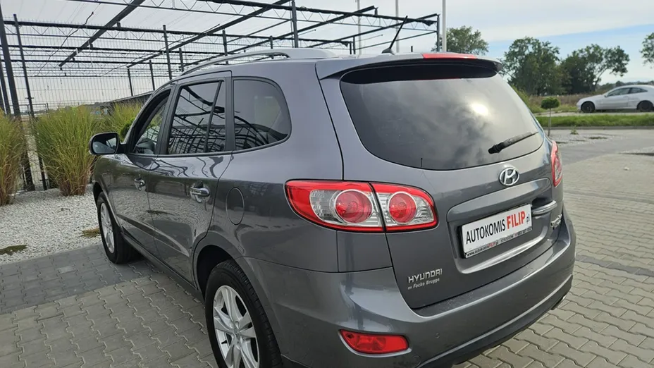 HYUNDAI Santa Fe -