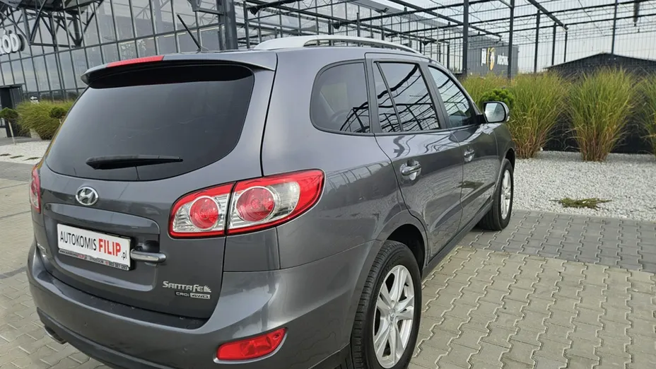 HYUNDAI Santa Fe -