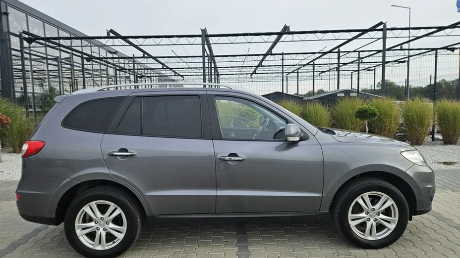 HYUNDAI Santa Fe -