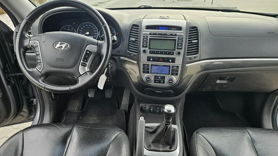 HYUNDAI Santa Fe -