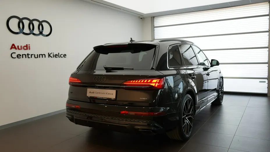 AUDI Q7 -