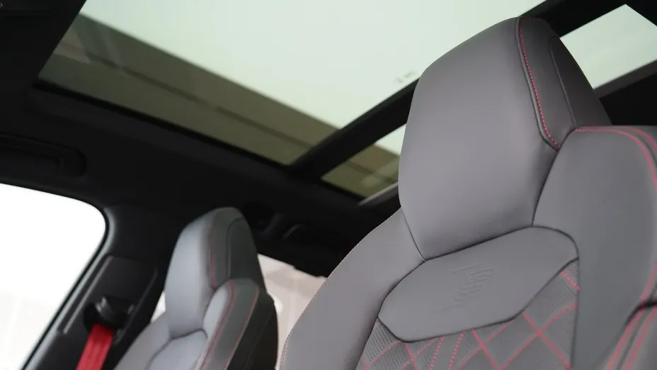 AUDI Q7 -