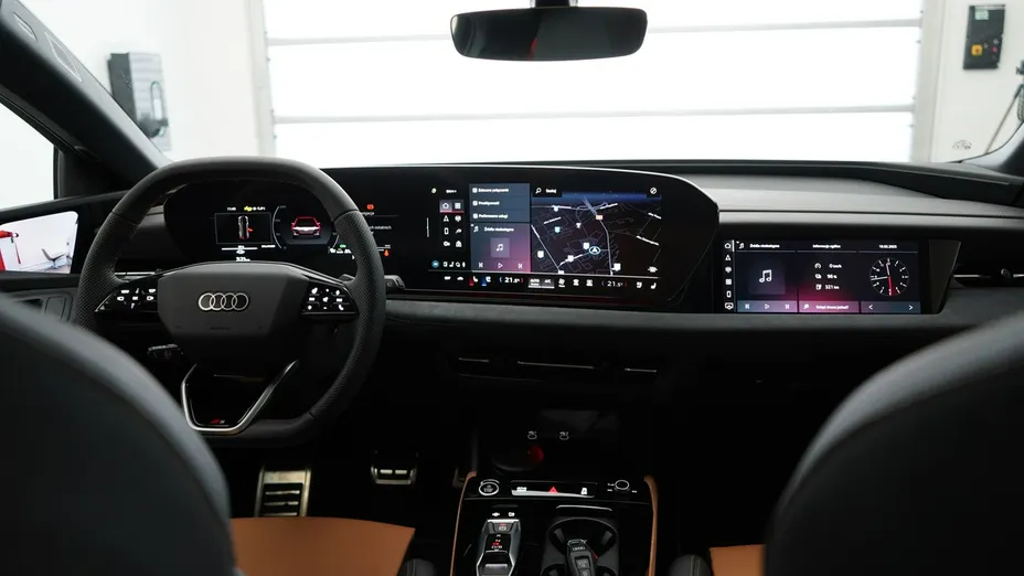 AUDI e-tron -