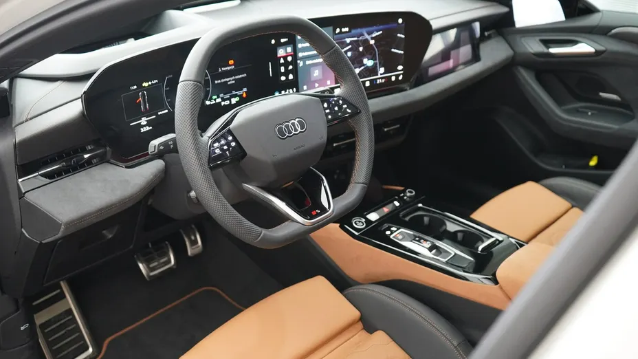 AUDI e-tron -