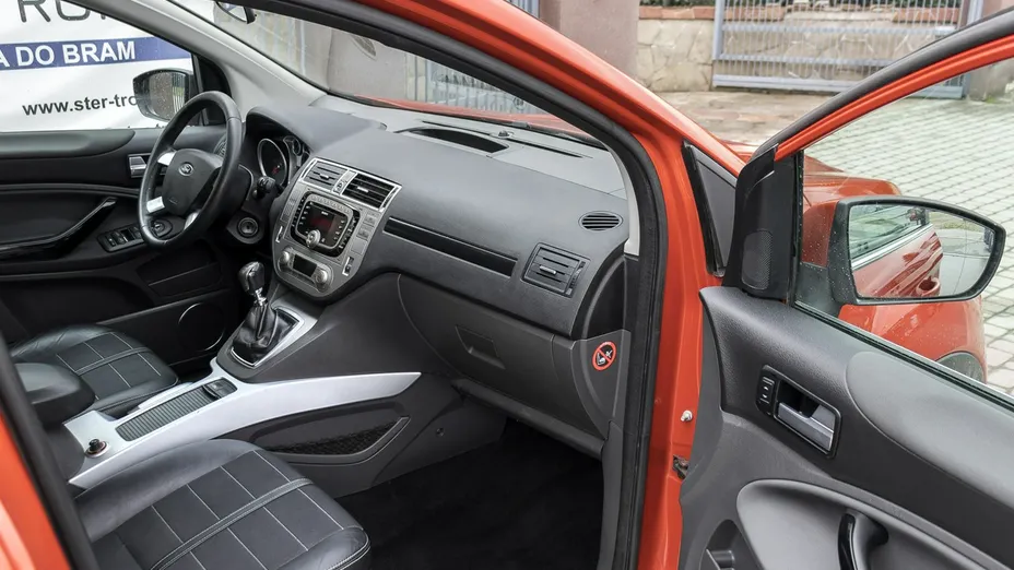 FORD Kuga -