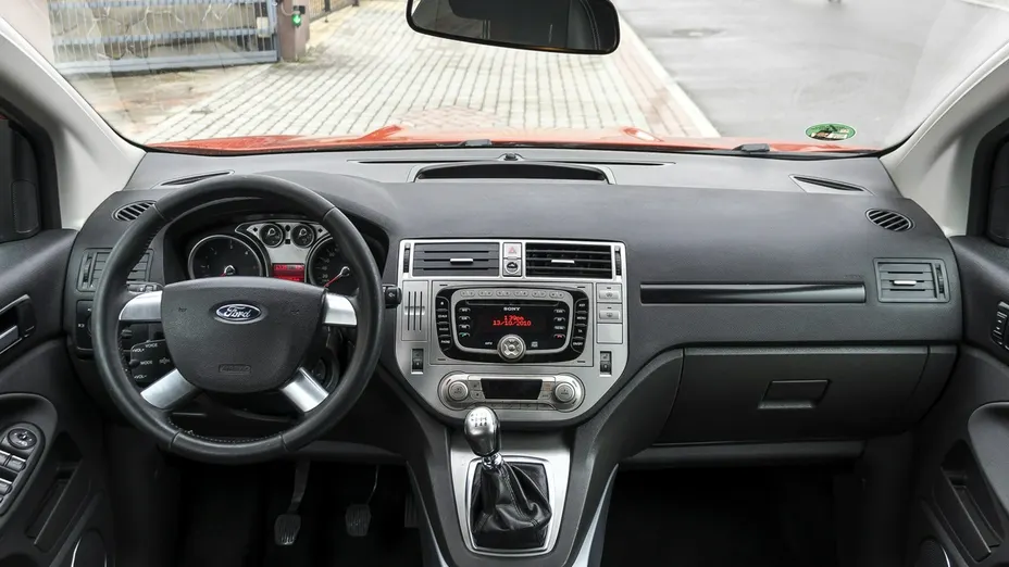 FORD Kuga -