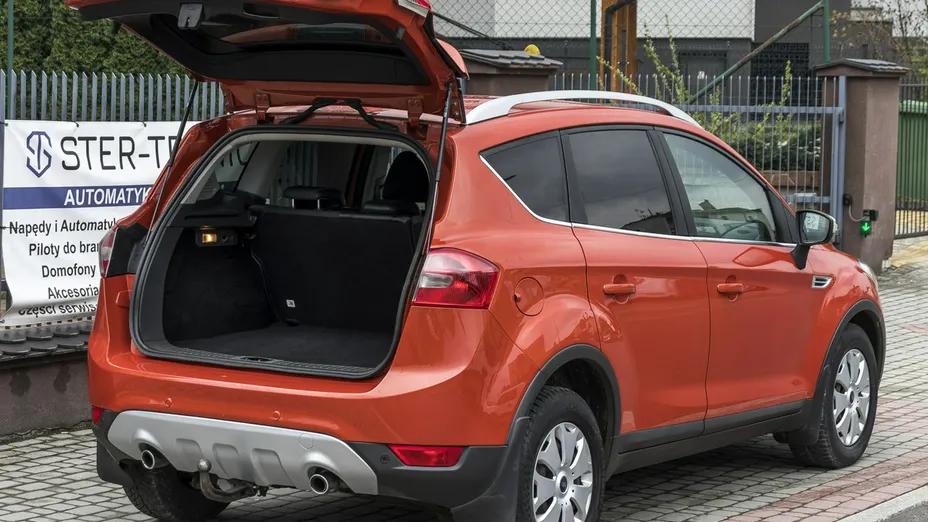 FORD Kuga -