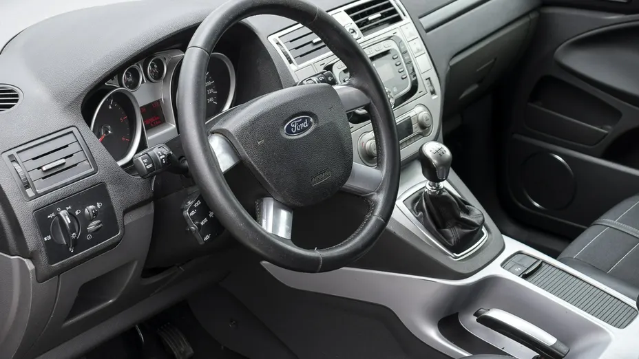 FORD Kuga -