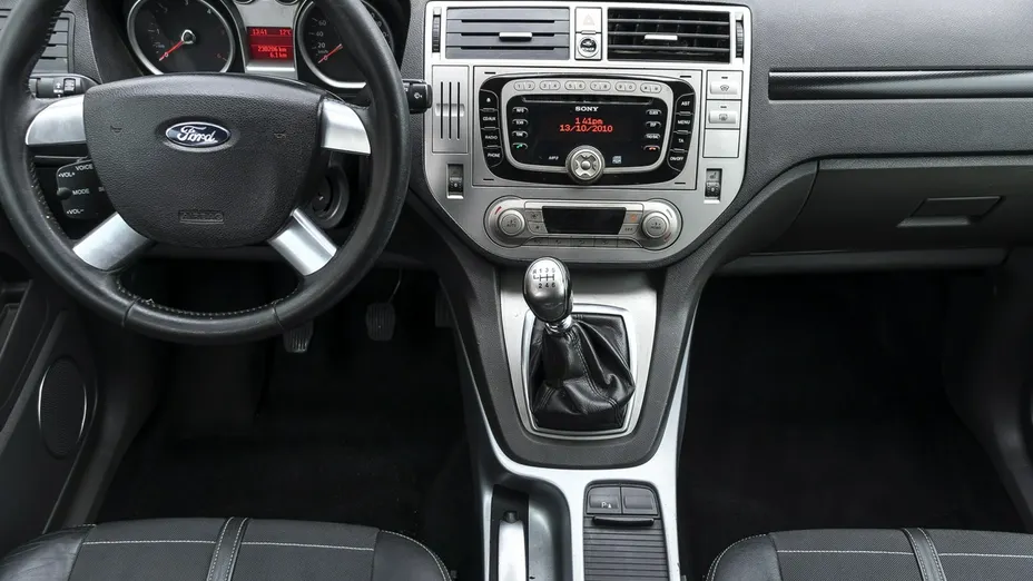 FORD Kuga -