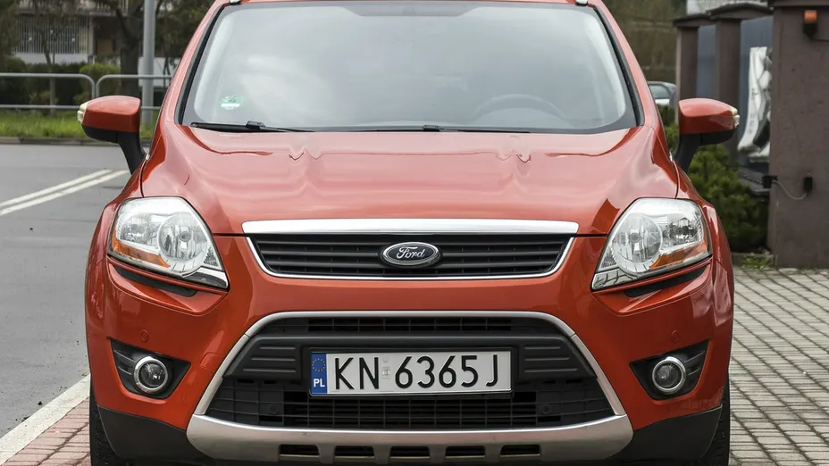 FORD Kuga -