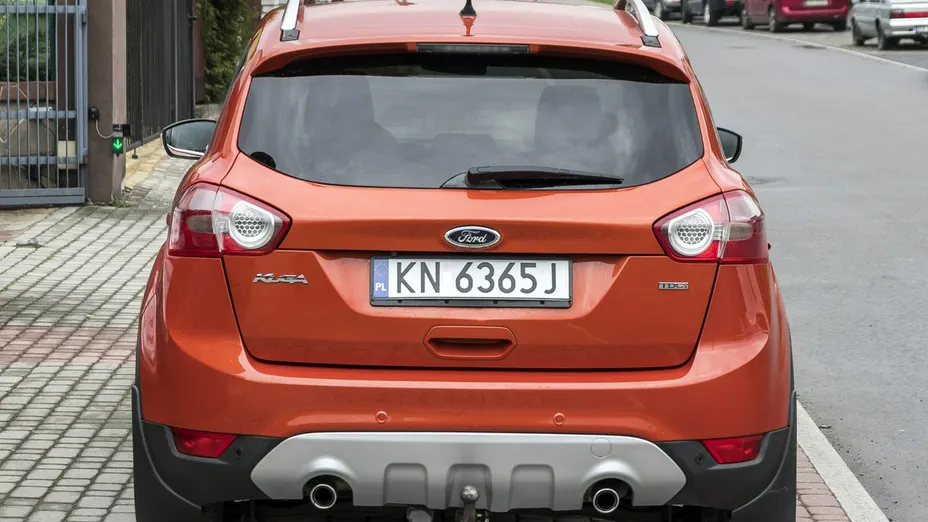 FORD Kuga -