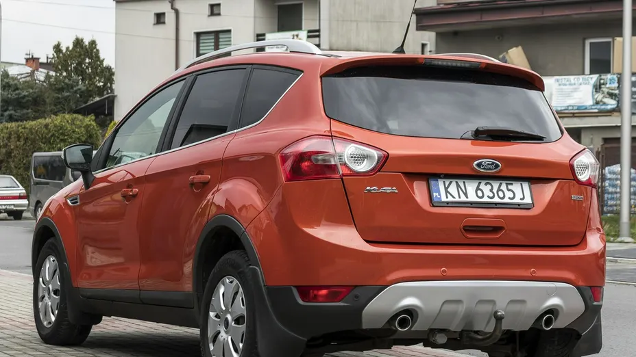 FORD Kuga -
