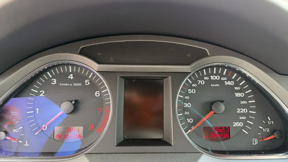 AUDI A6 -