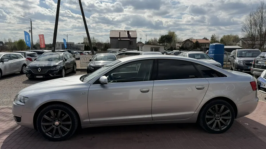 AUDI A6 -