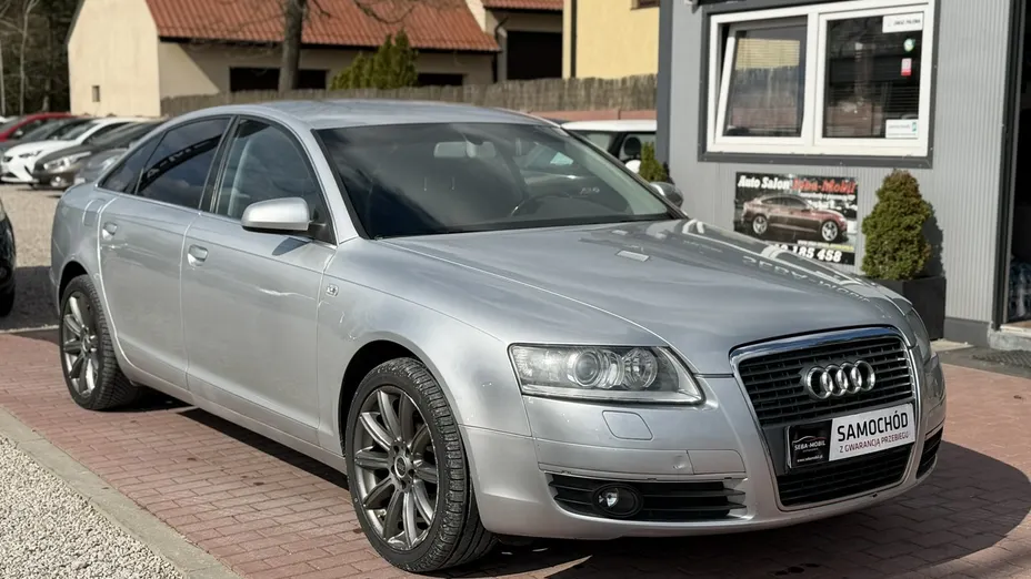 AUDI A6 -