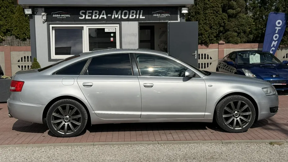 AUDI A6 -