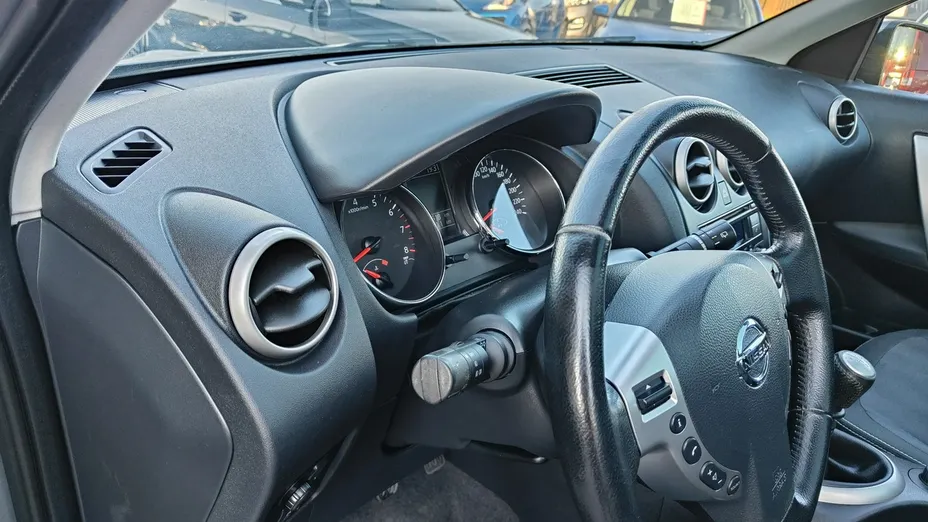 NISSAN Qashqai+2 -