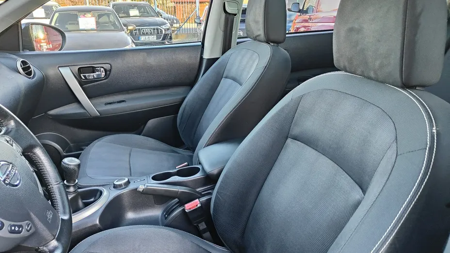 NISSAN Qashqai+2 -