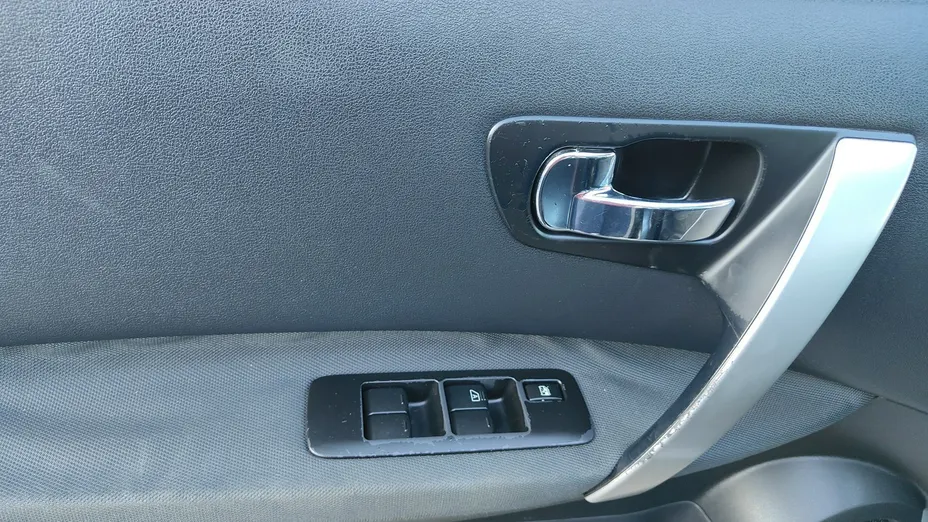 NISSAN Qashqai+2 -