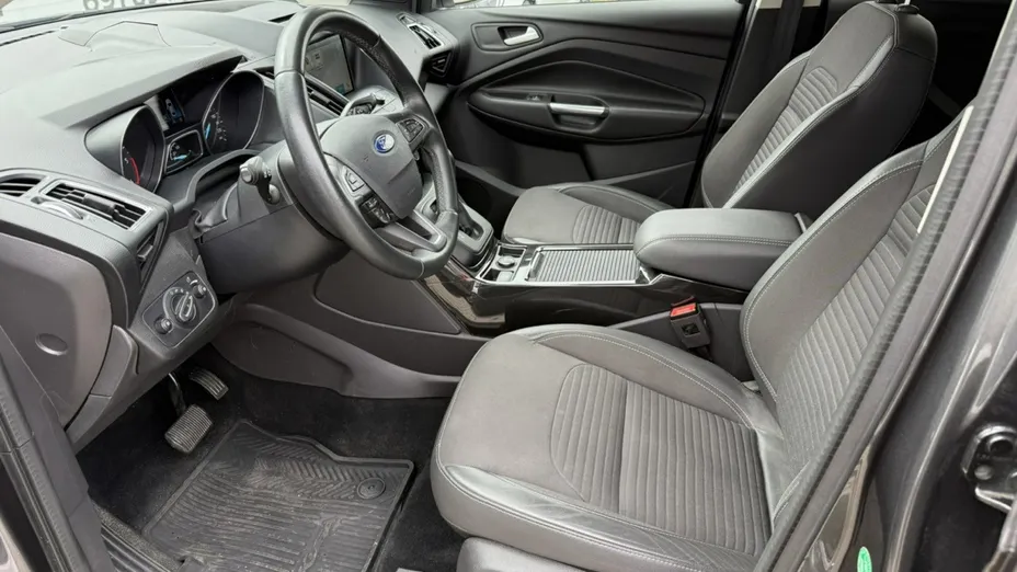FORD Kuga -