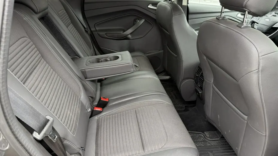 FORD Kuga -