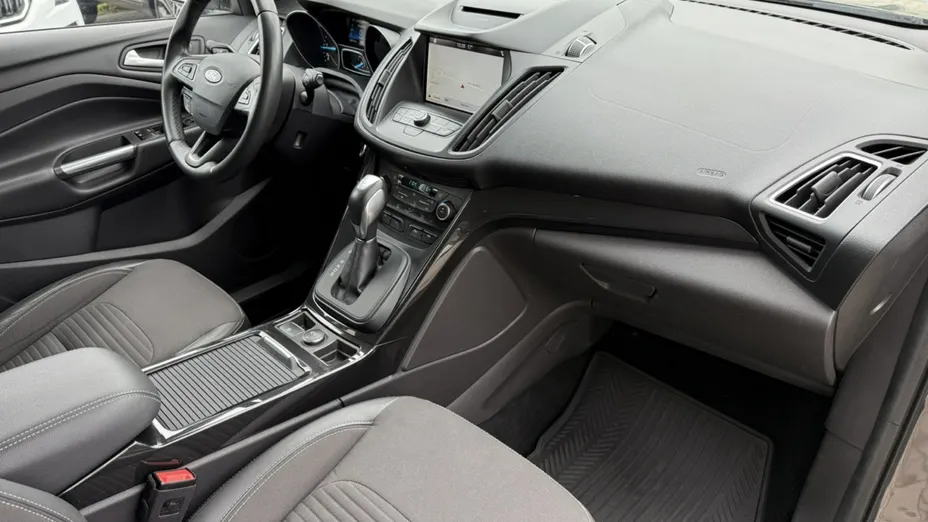 FORD Kuga -