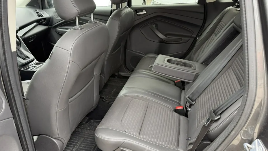 FORD Kuga -