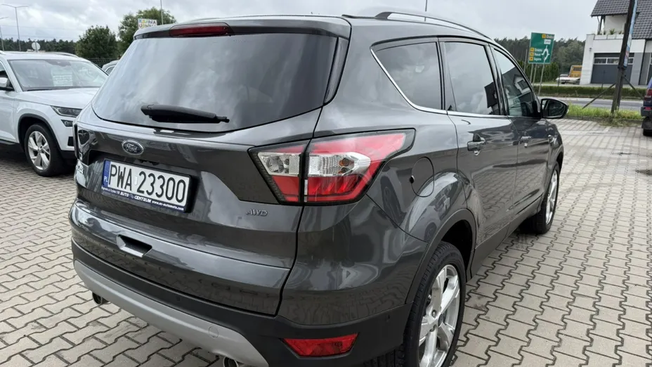 FORD Kuga -