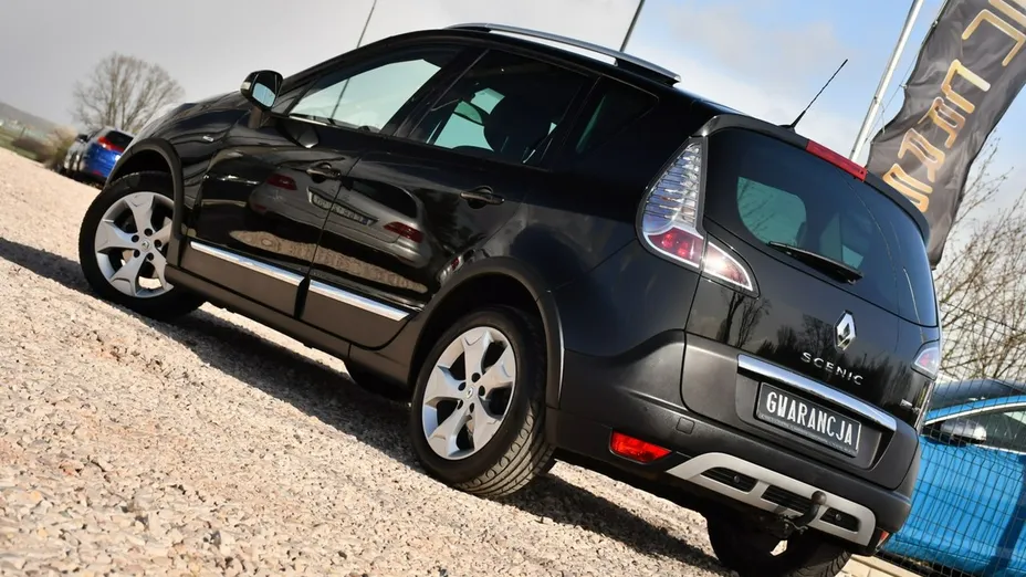 RENAULT Scenic -