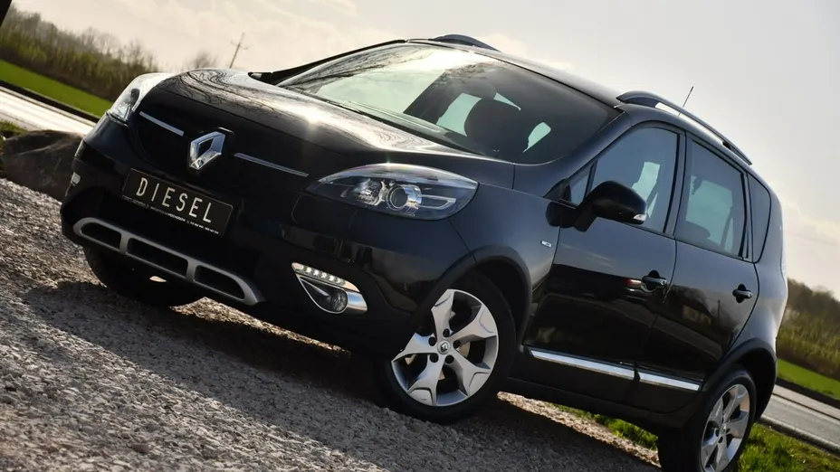 RENAULT Scenic -