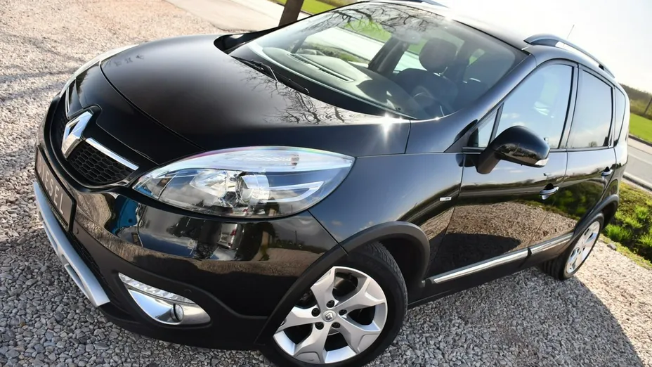 RENAULT Scenic -