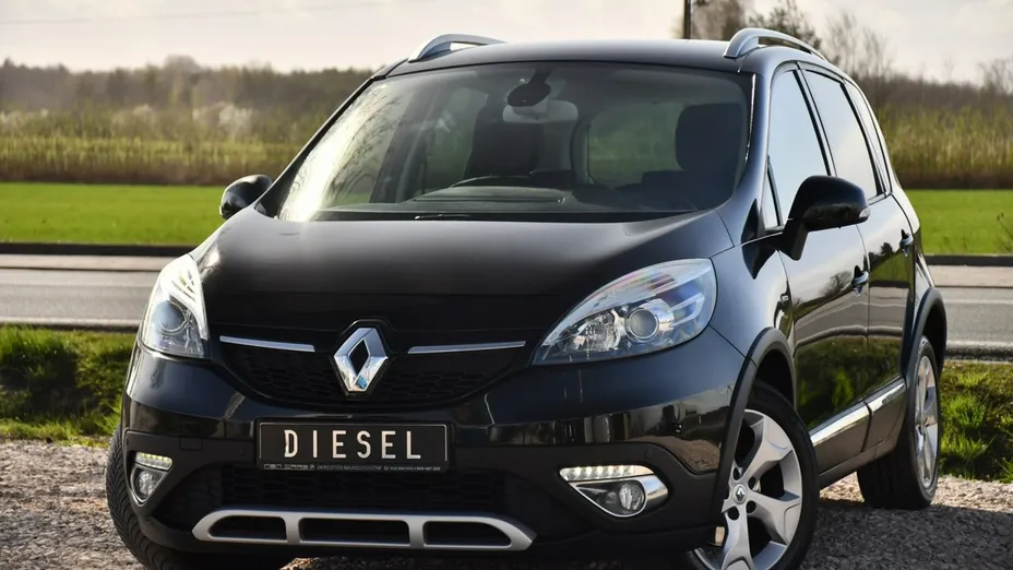 RENAULT Scenic -