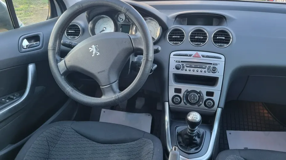 PEUGEOT 308 -