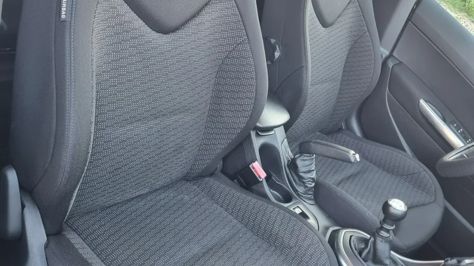 PEUGEOT 308 -