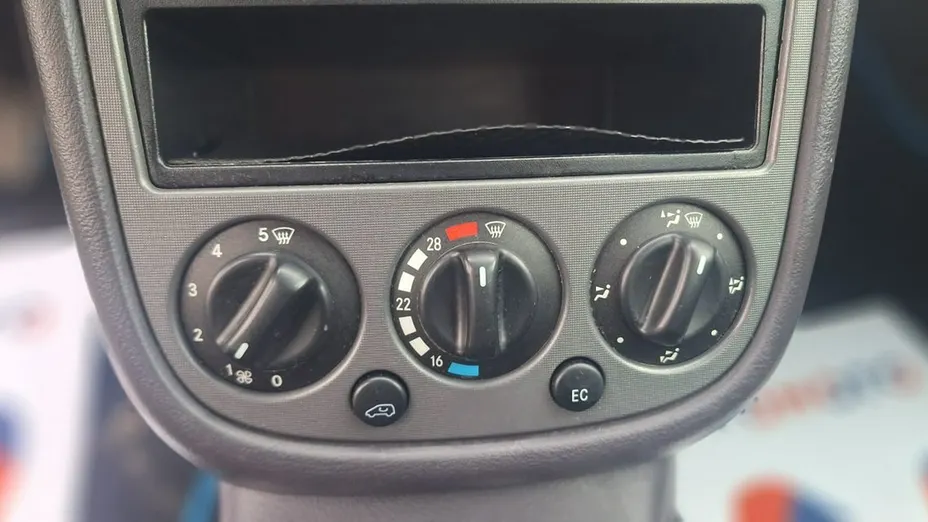 MERCEDES-BENZ A Klasa -