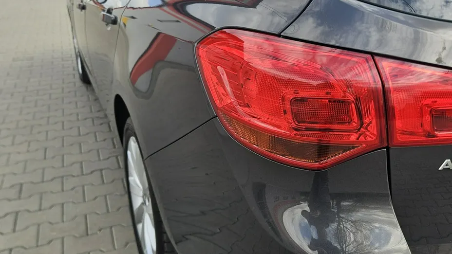 OPEL Astra -