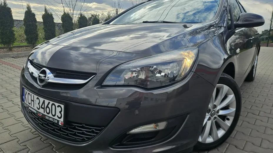 OPEL Astra -