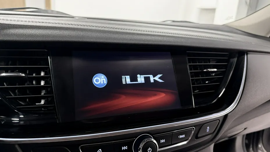 OPEL Insignia -