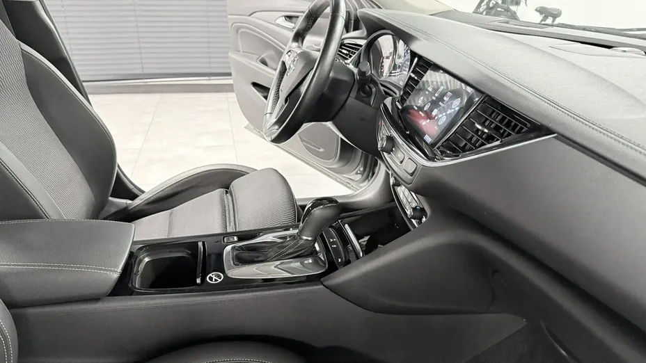 OPEL Insignia -