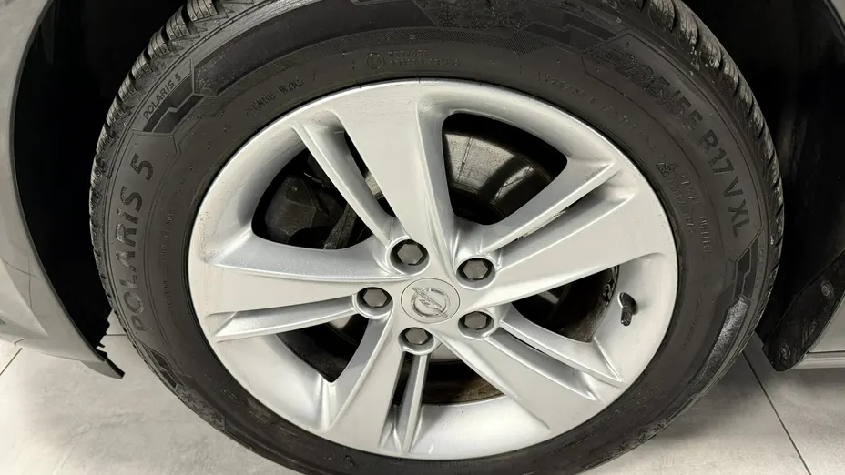 OPEL Insignia -