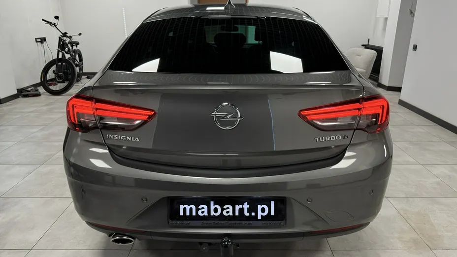OPEL Insignia -
